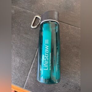 Lifestraw Go 22oz bottle.